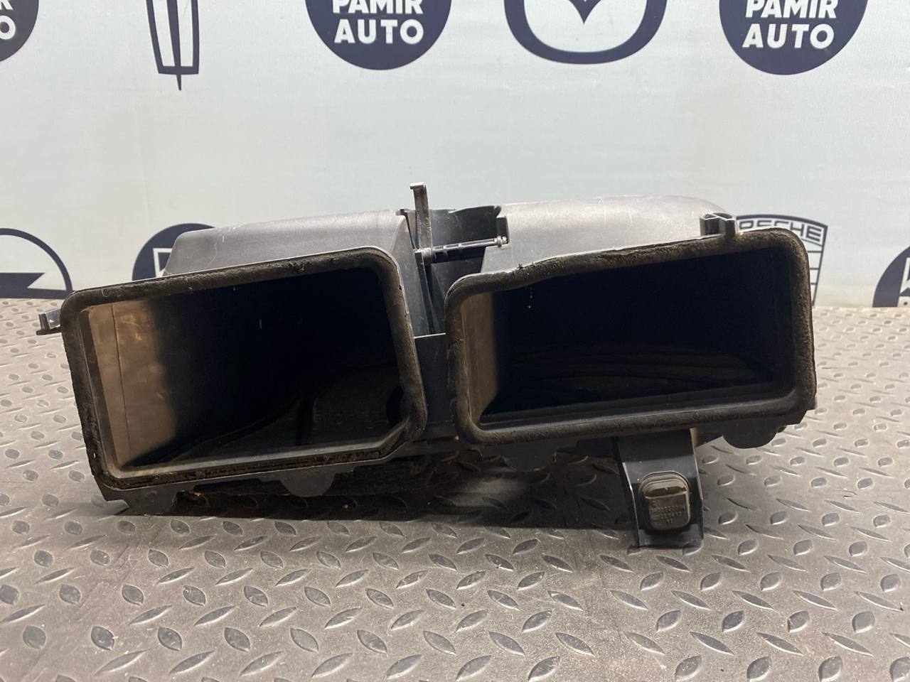 Воздуховод Mercedes C/W204 2006-2015