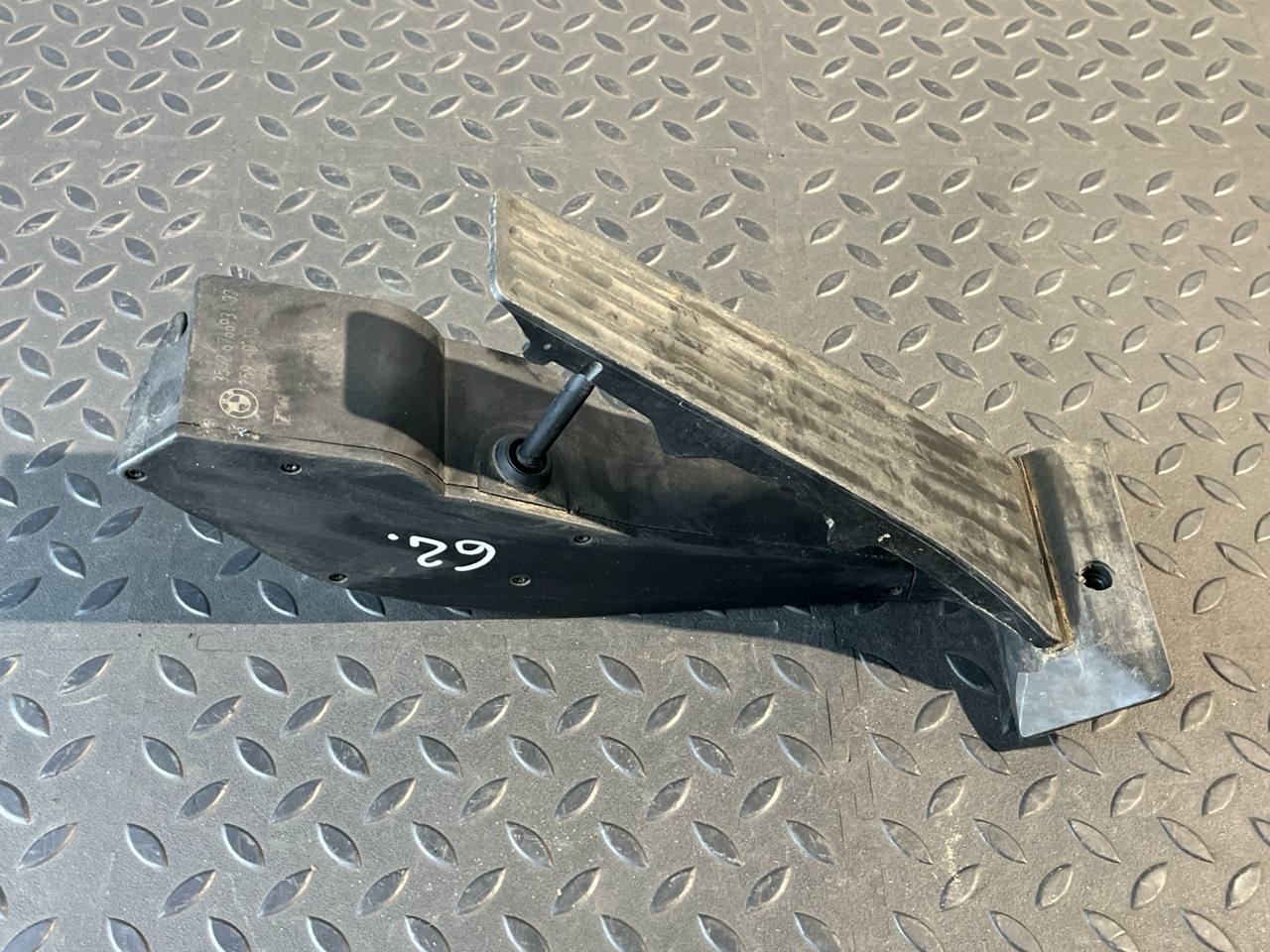 Педаль газа BMW 3/E90 2004-2013