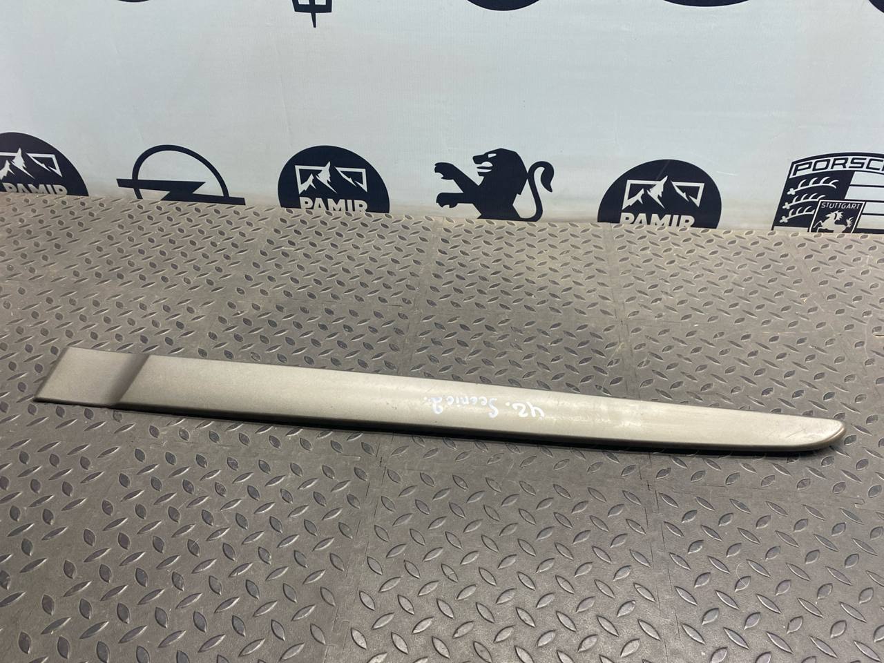 Молдинг двери задний левый Renault Scenic/2 2003-2009