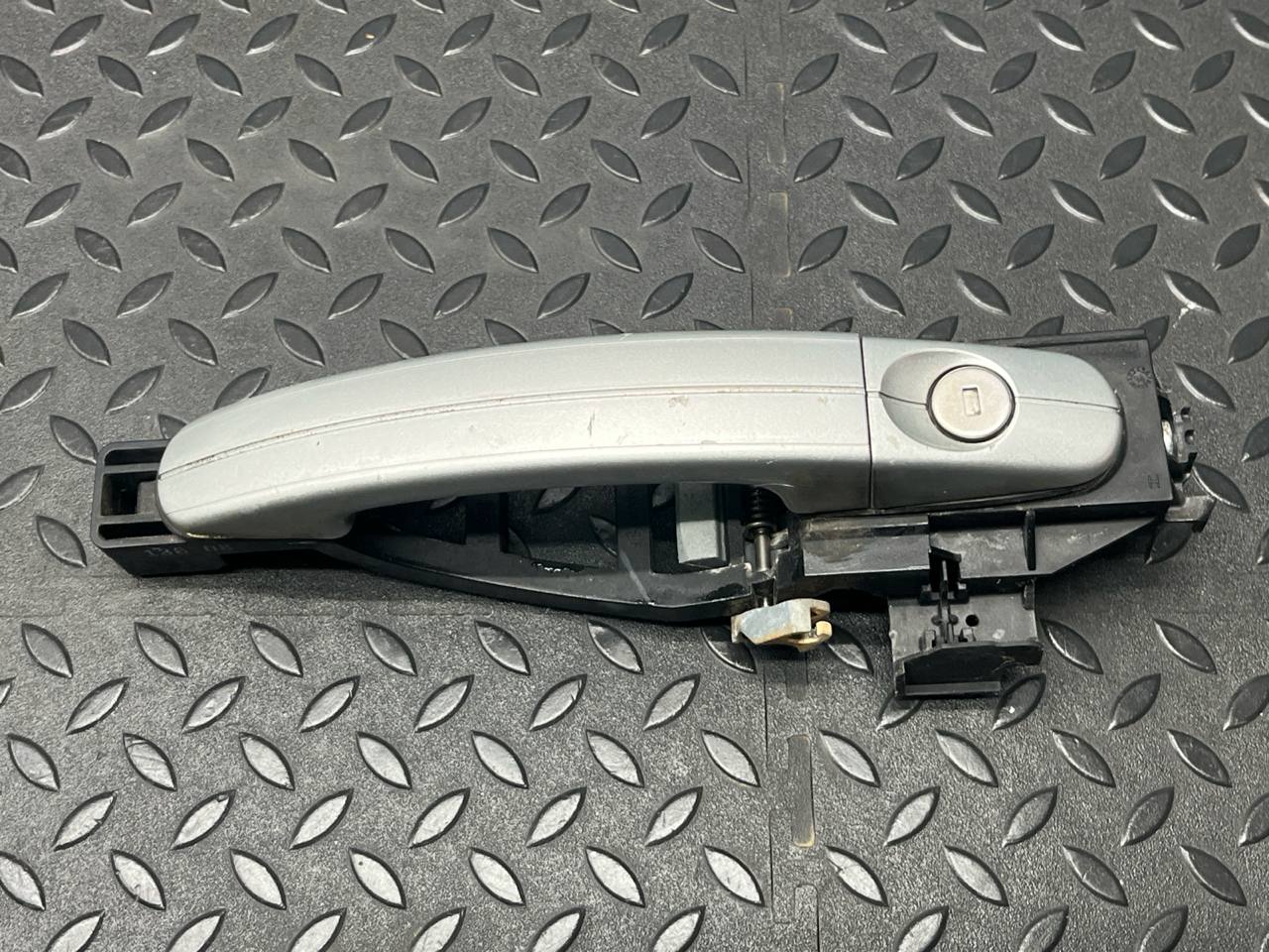 Ручка двери передняя левая Ford Focus/2 2004-2011