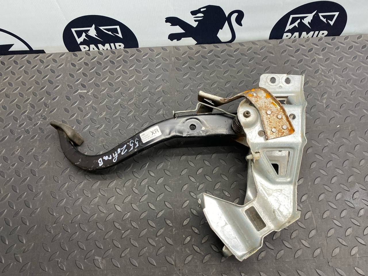 Педаль тормоза Opel Zafira/B 2005-2014