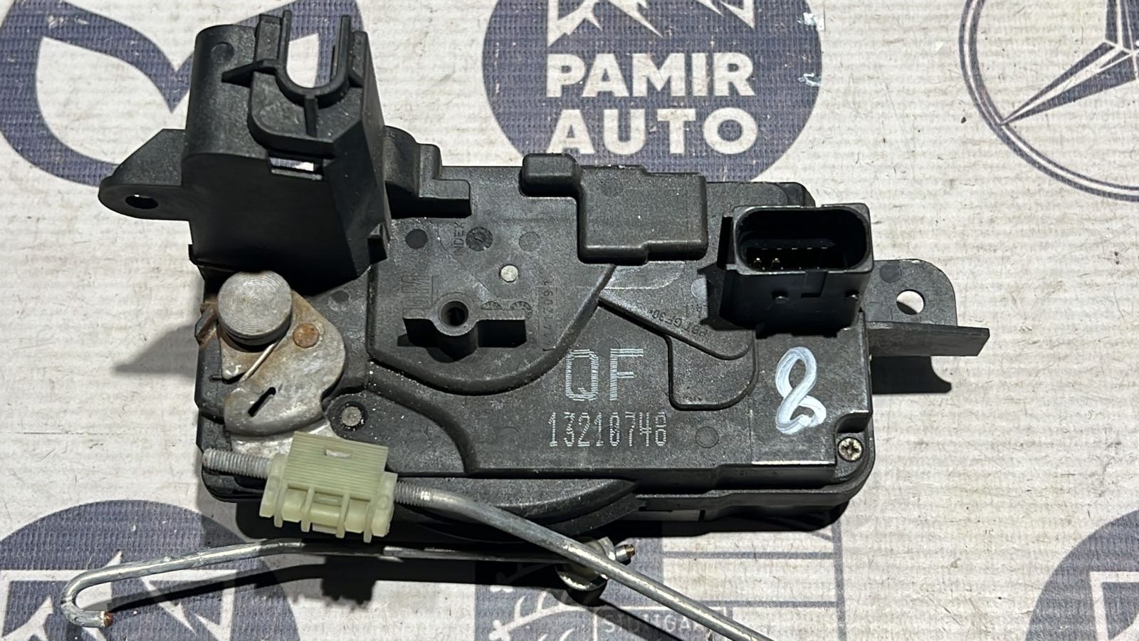 Замок двери передний левый Opel Zafira/B 2005-2014