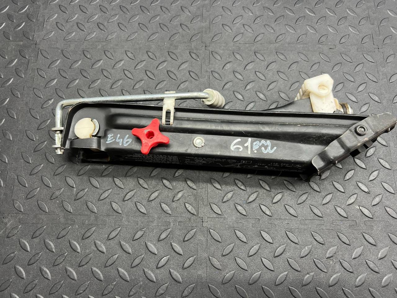 Домкрат BMW 3/E46 1998-2007