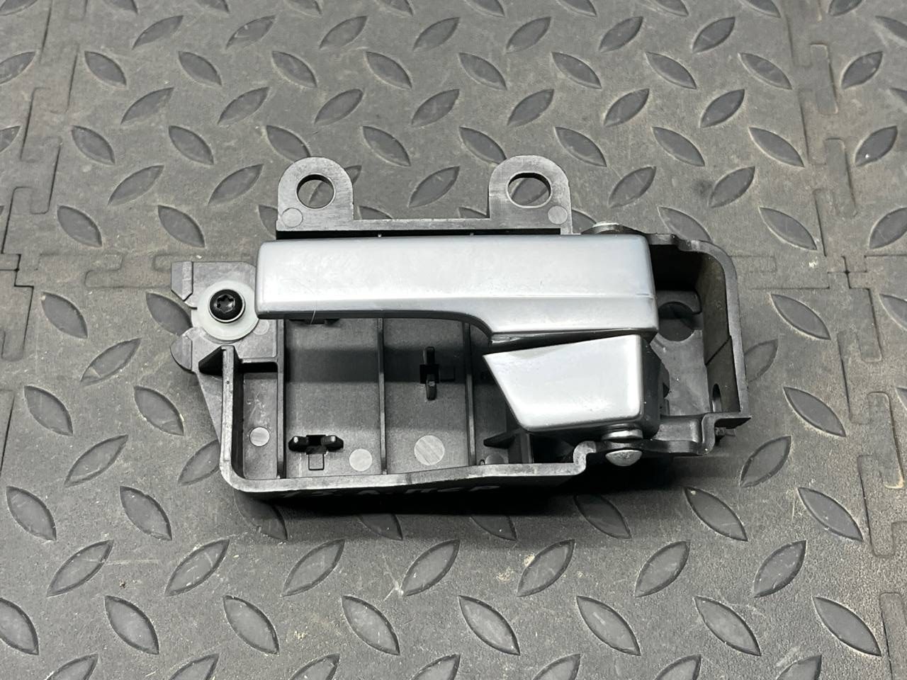 Ручка двери передняя левая Ford Focus/2 2004-2011