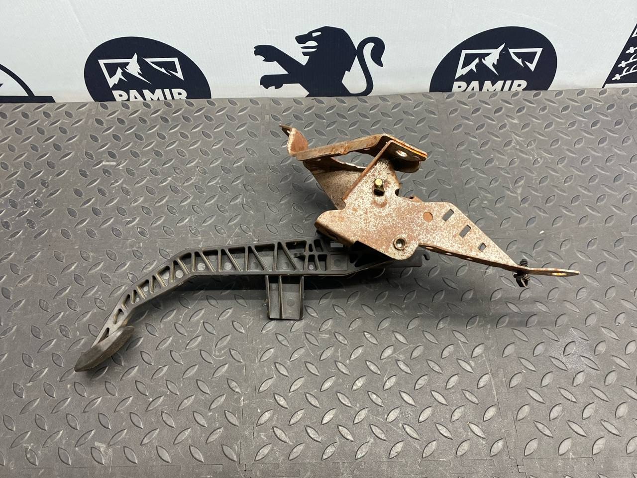 Педаль сцепления Ford Focus/2 2004-2011