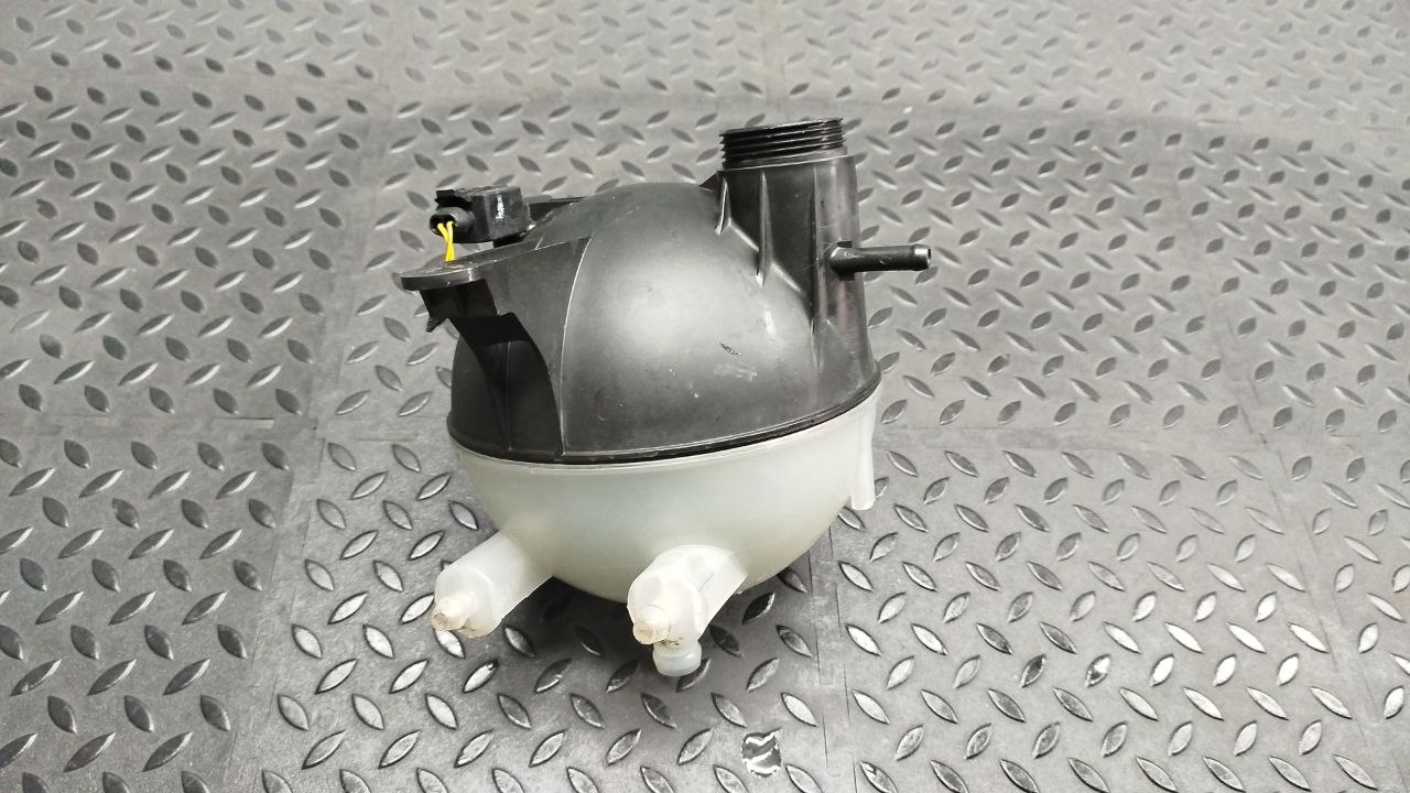 Бачок расширительный Mercedes B/W245 2005-2011