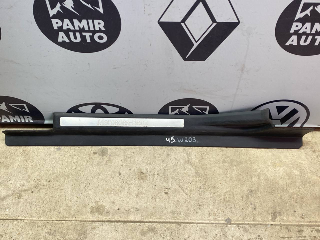 Накладка порога передняя левая Mercedes C/W203 2000-2008