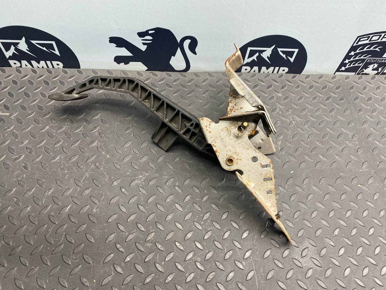 Педаль сцепления Ford Focus/2 2004-2011