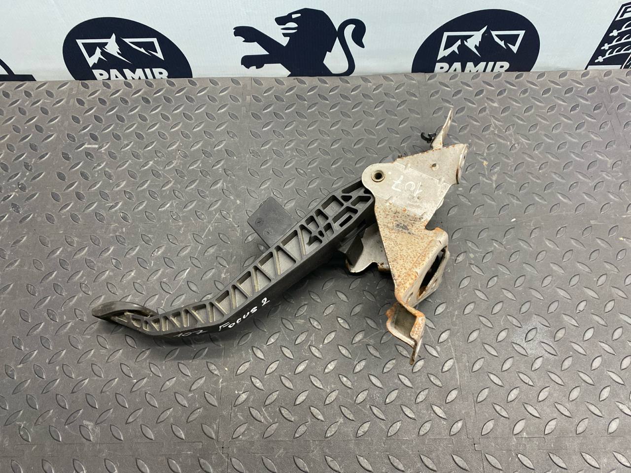 Педаль сцепления Ford Focus/2 2004-2011