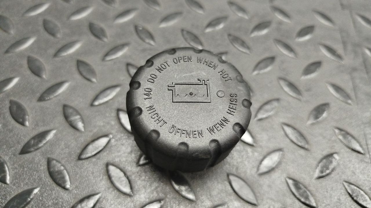 Крышка расширительного бачка Mercedes B/W245 2005-2011