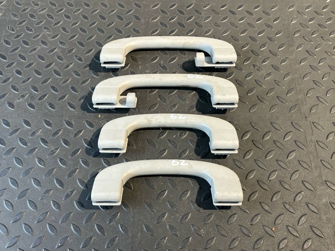 Ручка потолочная BMW 3/E90 2004-2013