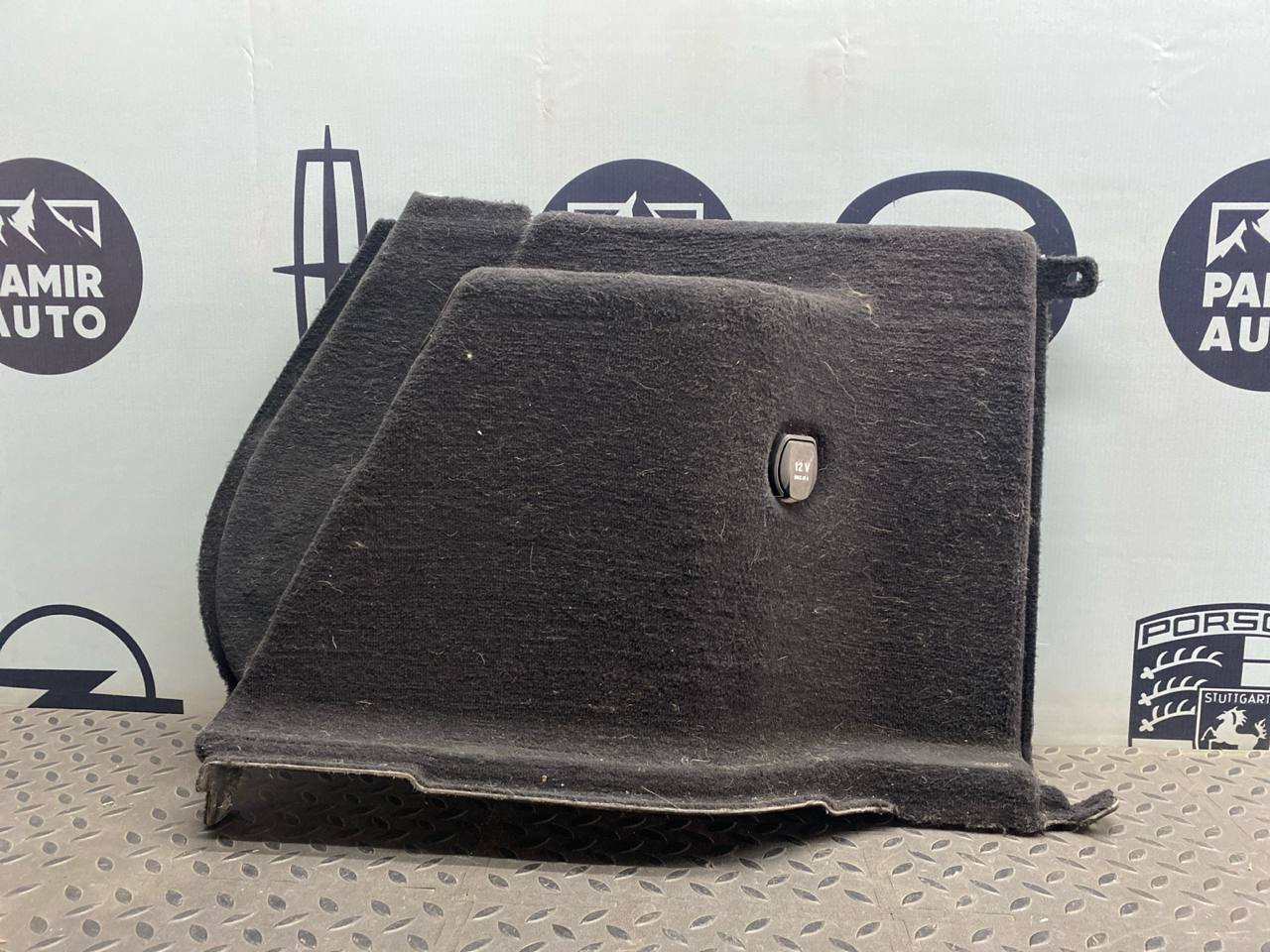 Обшивка багажника правая Mercedes C/W204 2006-2015