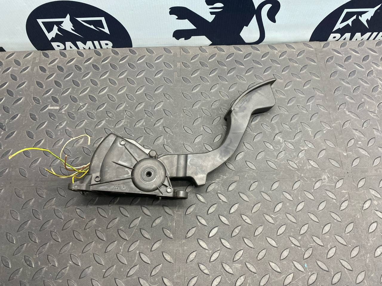 Педаль газа Ford Focus/2 2004-2011