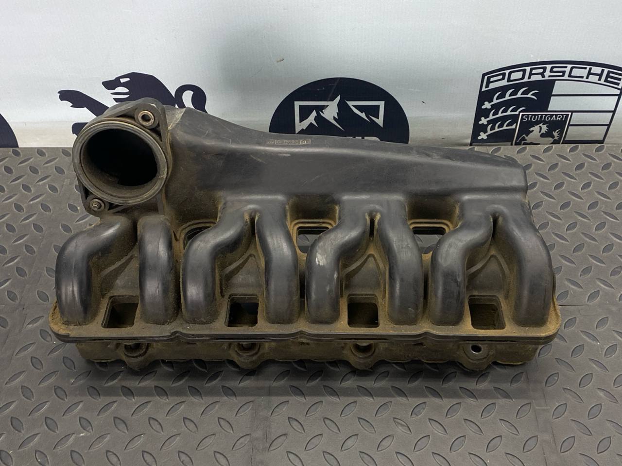 Коллектор впускной Ford Transit 2000-2006