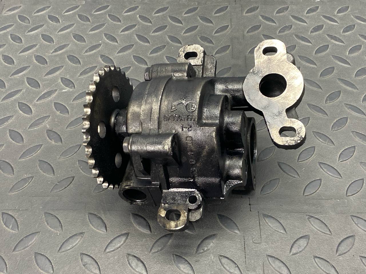 Насос масляный Ford Transit 2000-2006