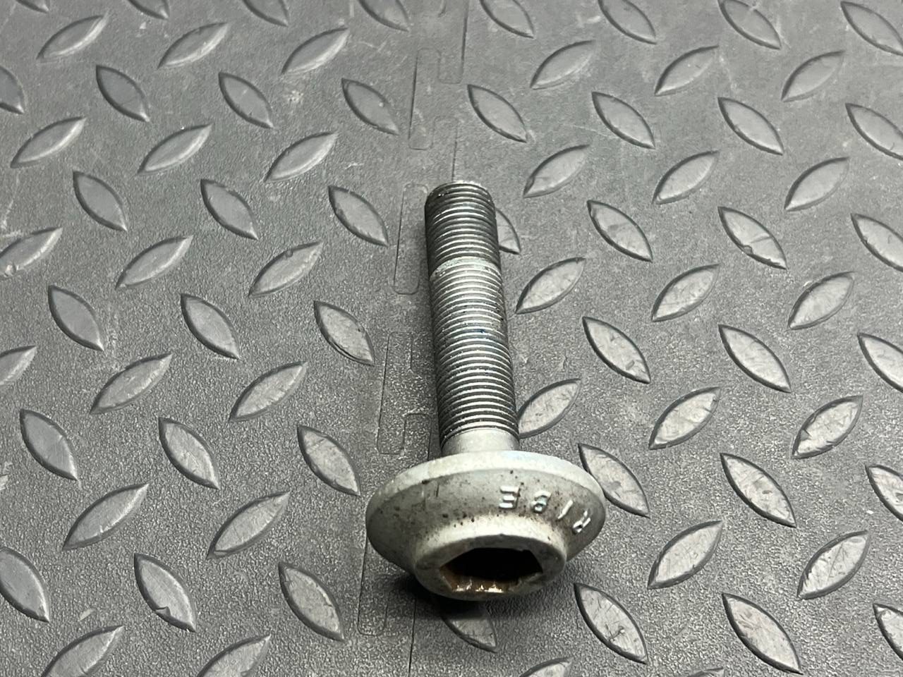 Болт коленвала Mercedes C/W203 2000-2008