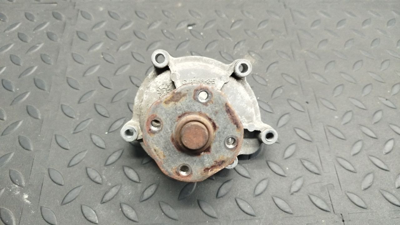 Насос водяной (Помпа) Mercedes B/W245 2005-2011