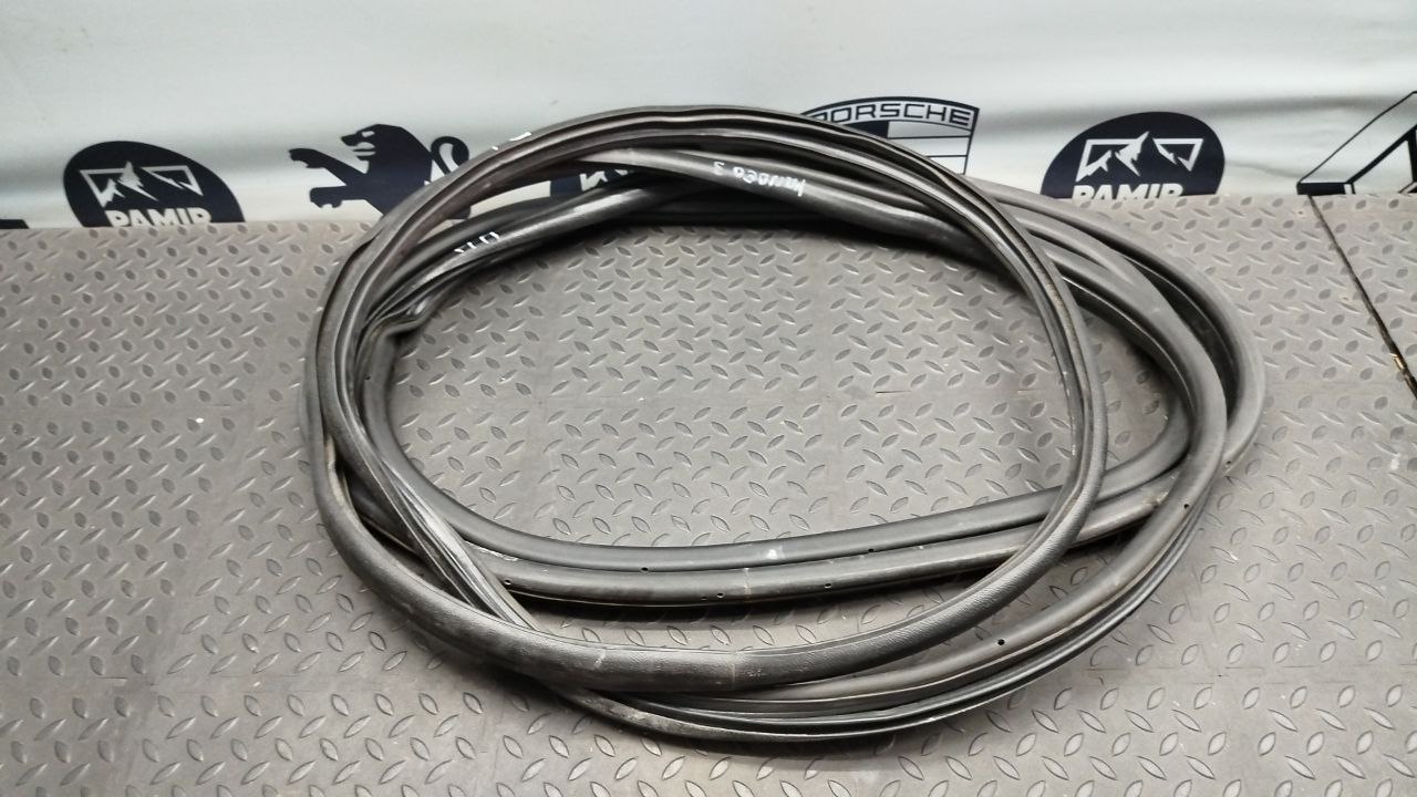 Уплотнитель двери передний Ford Mondeo/3 2000-2007