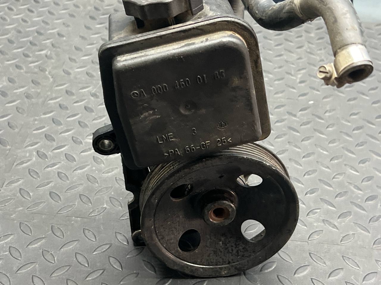 Насос ГУР Mercedes C/W203 2000-2008