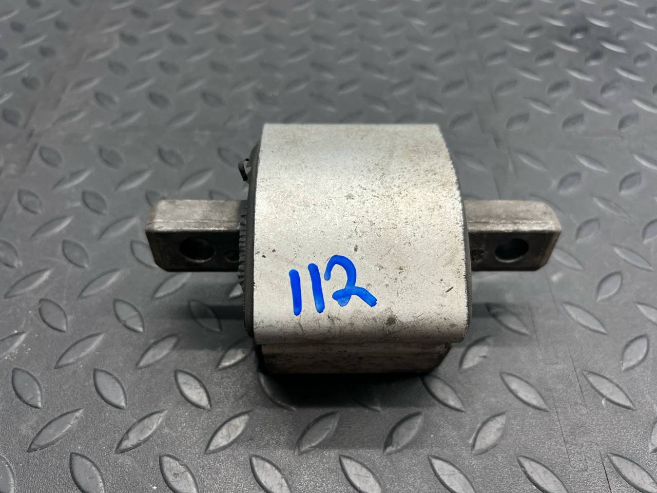 Опора КПП Mercedes C/W203 2000-2008