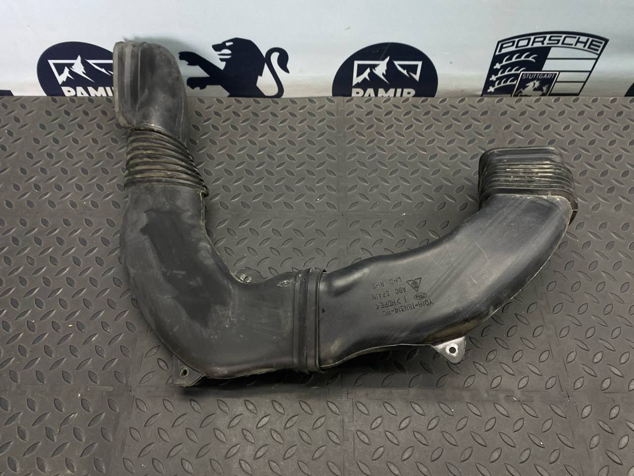 Воздуховод отопителя правый Ford Transit 2000-2006