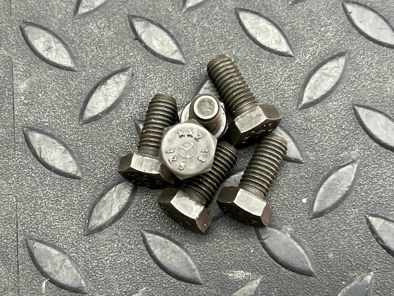 Болт гидротрансформатора Mercedes C/W203 2000-2008