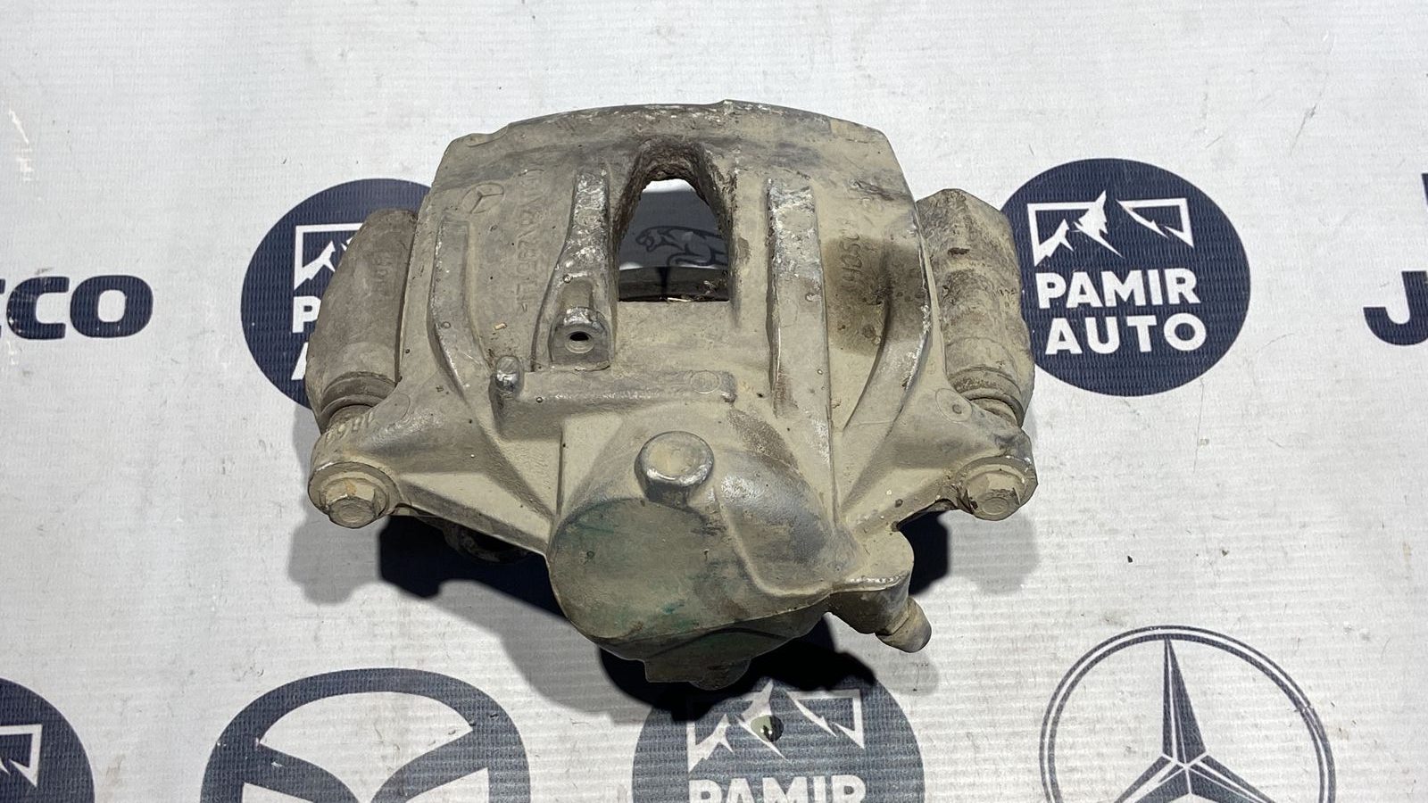 Суппорт передний левый Mercedes E/W211 2002-2009