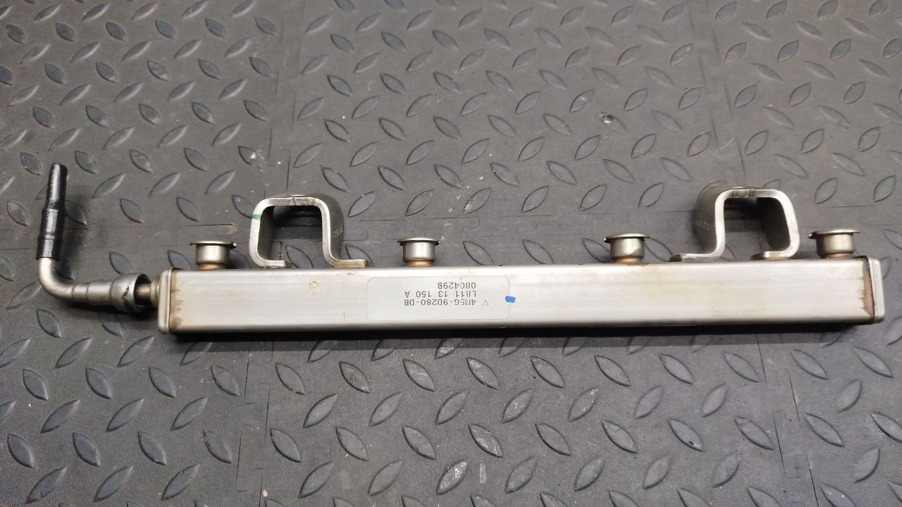 Рампа топливная Ford Focus/2 2004-2011