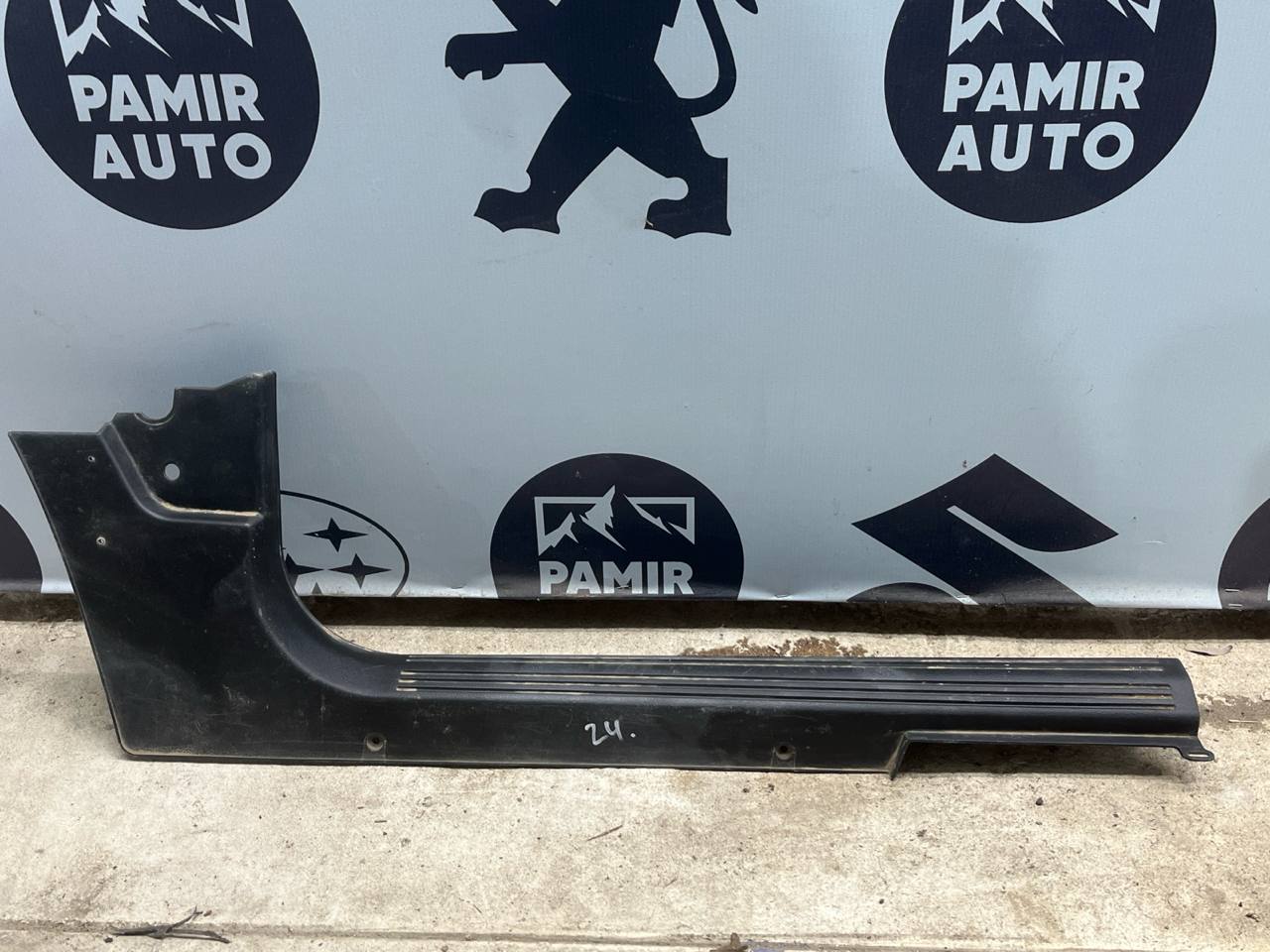 Накладка порога передняя правая Land Rover Freelander 1998-2006