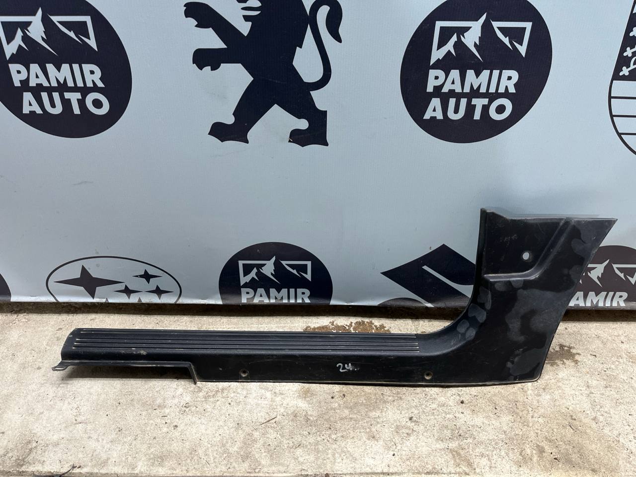 Накладка порога передняя правая Land Rover Freelander 1998-2006