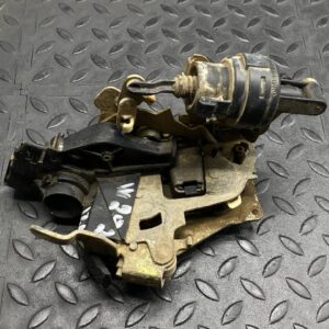 Замок двери передний правый Mercedes C/W202 1993-2001