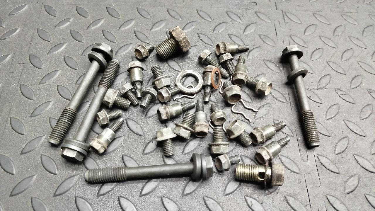 Болт двигателя Opel Astra/H 2004-2014