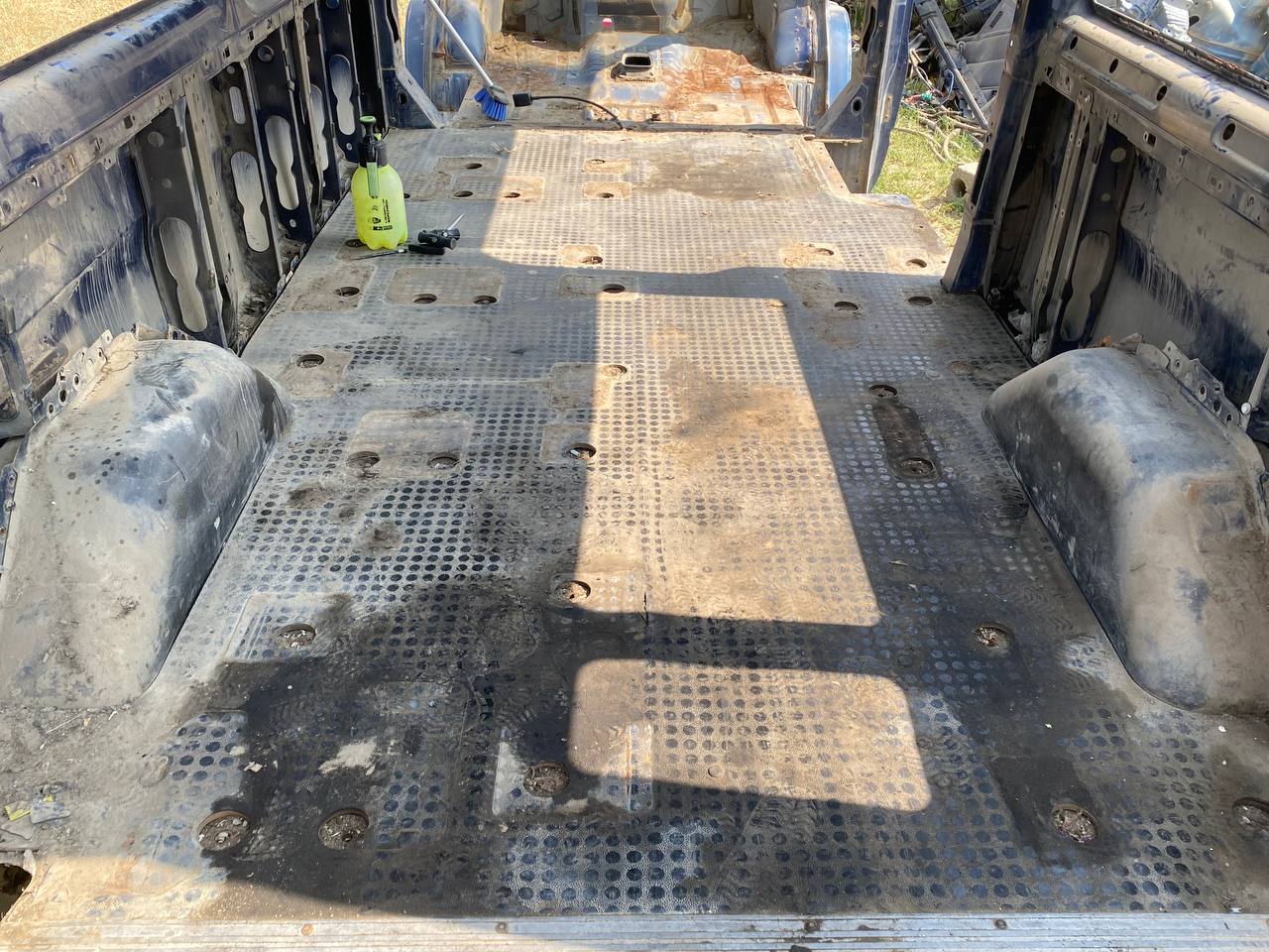 Пол Ford Transit 2000-2006