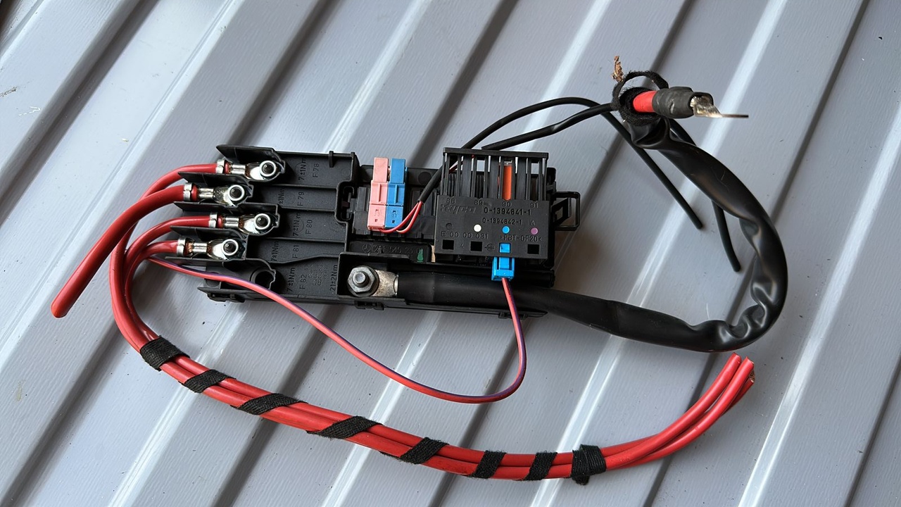 Блок предохранителей Mercedes E/W211 2002-2009