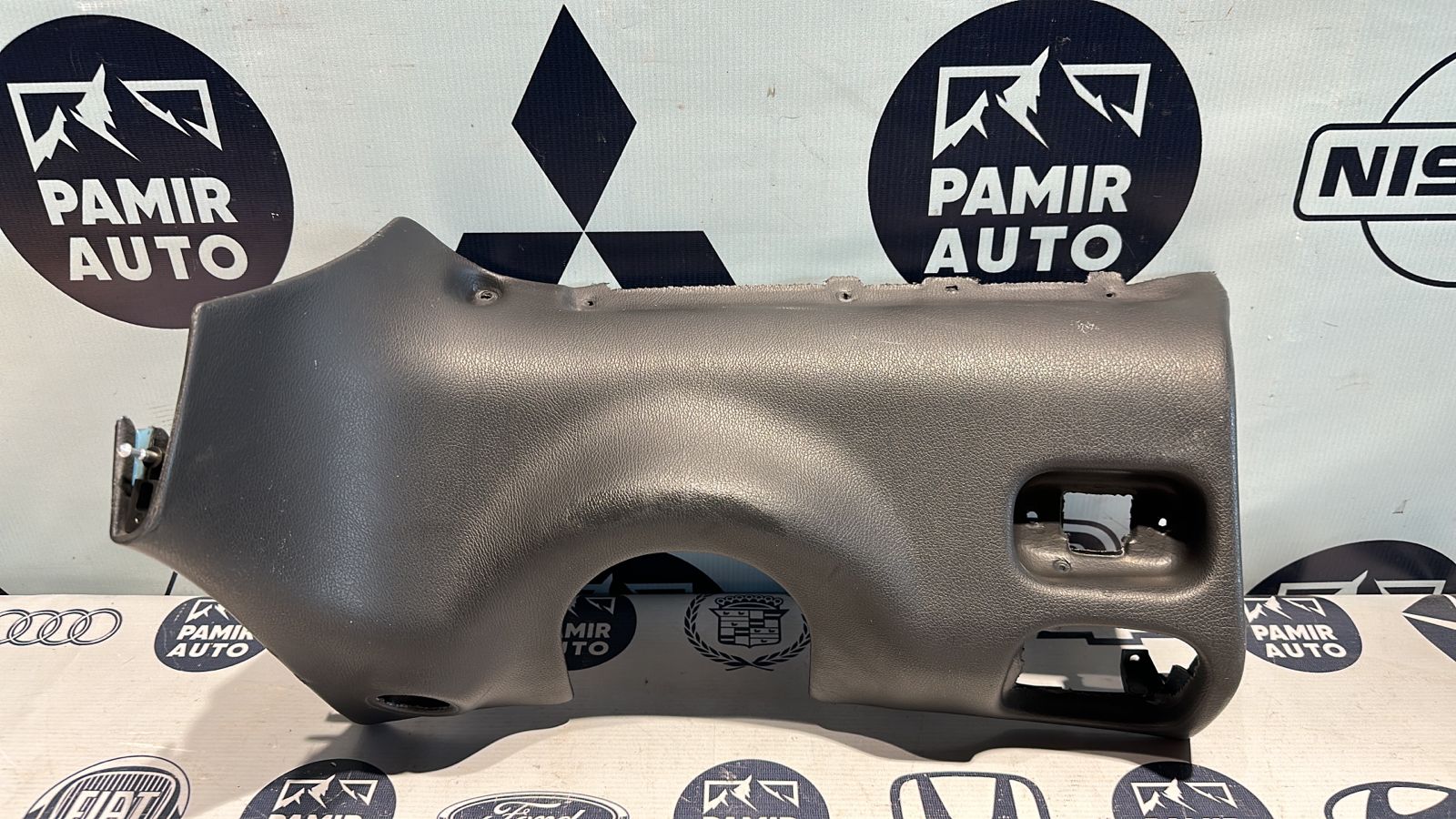 Накладка на торпедо левая Mercedes C/W203 2000-2008