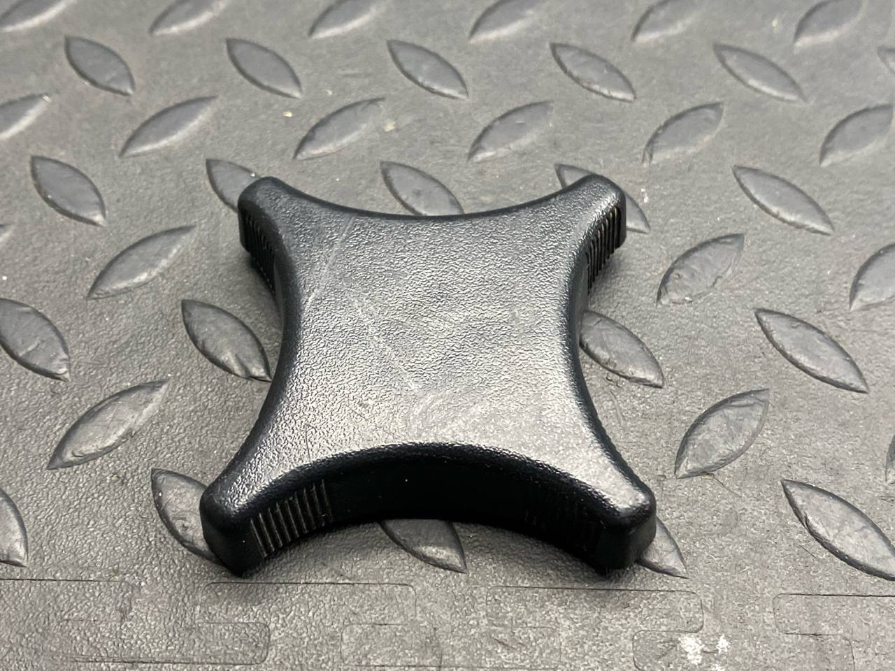 Ручка регулировки спинки сиденья Mercedes C/W202 1993-2001