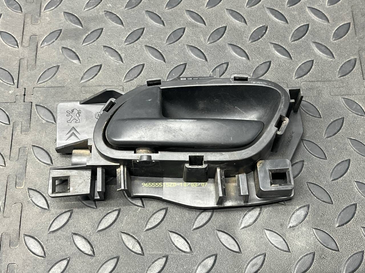 Ручка двери передняя левая Peugeot Expert/2 2007-2016