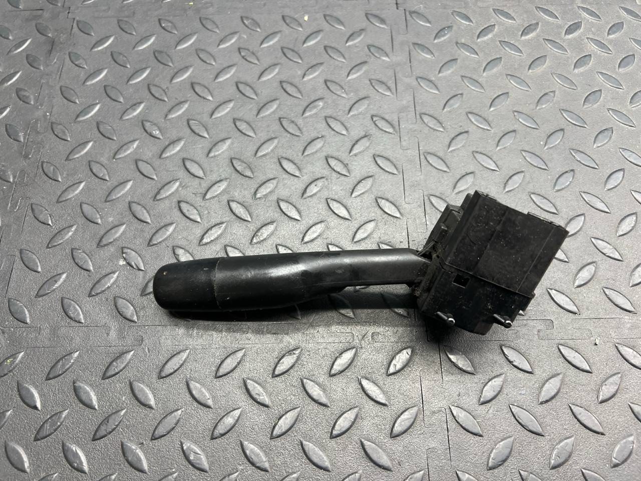 Переключатель стеклоочистителя Chrysler PT Cruiser 2000-2010