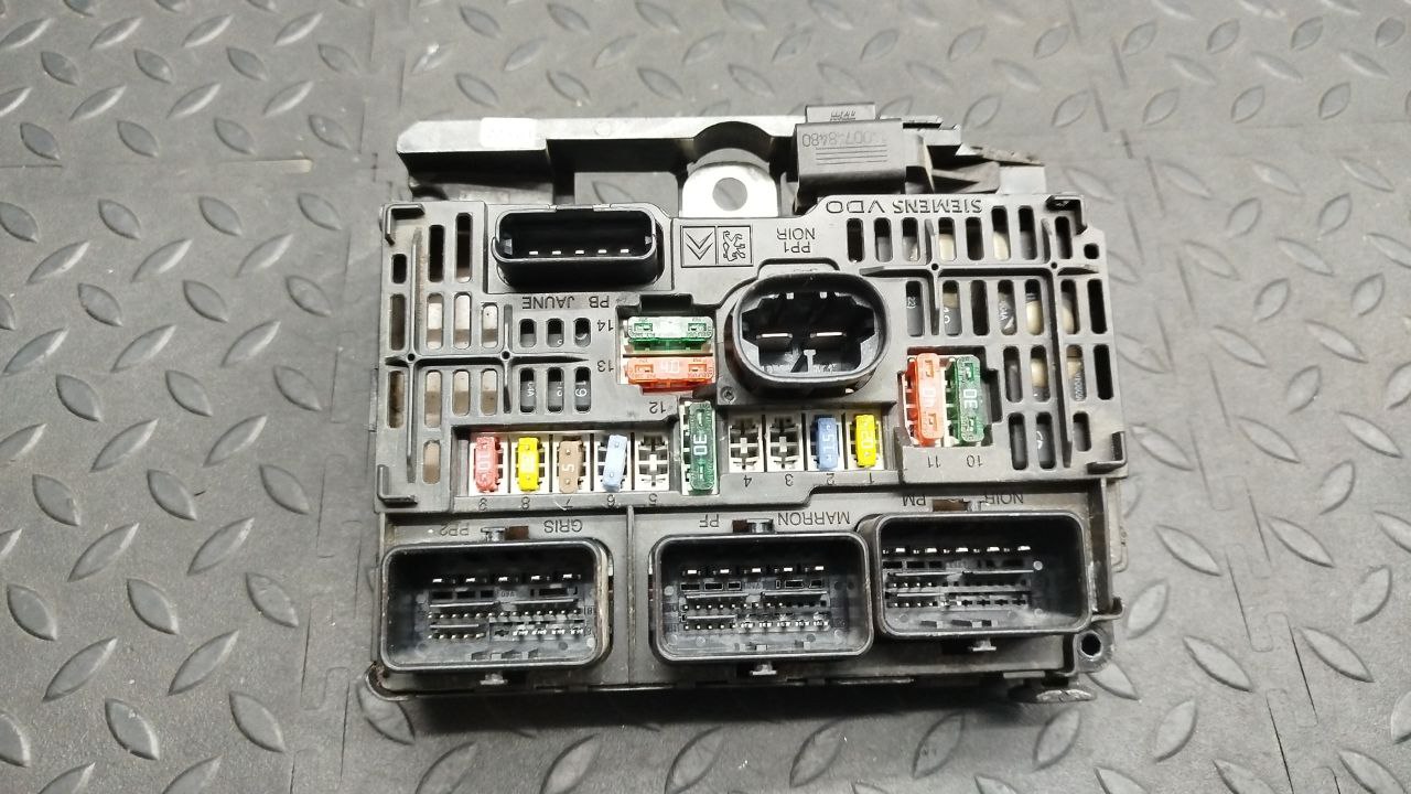 Блок предохранителей Peugeot Expert/2 2007-2016