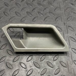 Накладка ручки двери передняя правая Mercedes C/W202 1993-2001