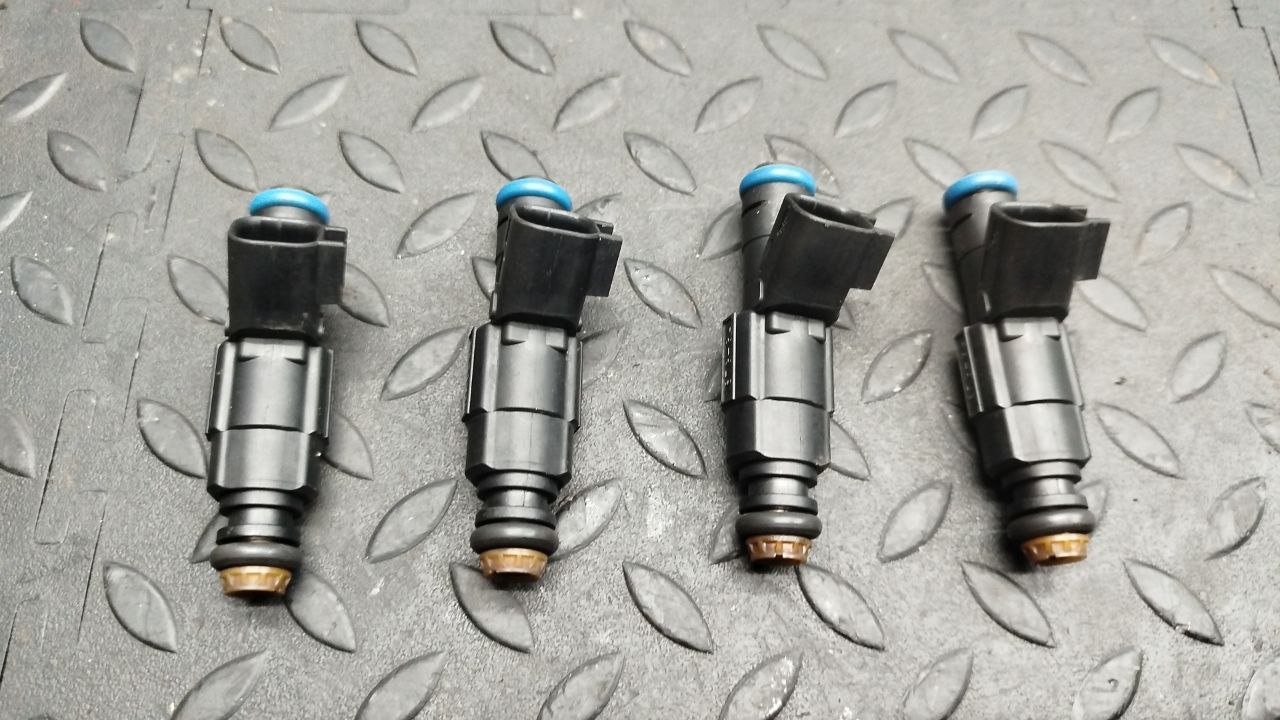 Форсунка бензиновая Ford Focus/2 2004-2011