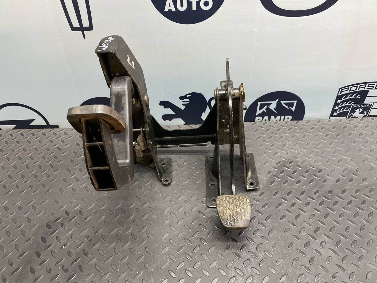 Блок педалей (Тормоз/Сцепление) Mercedes Vito/W638 1996-2003