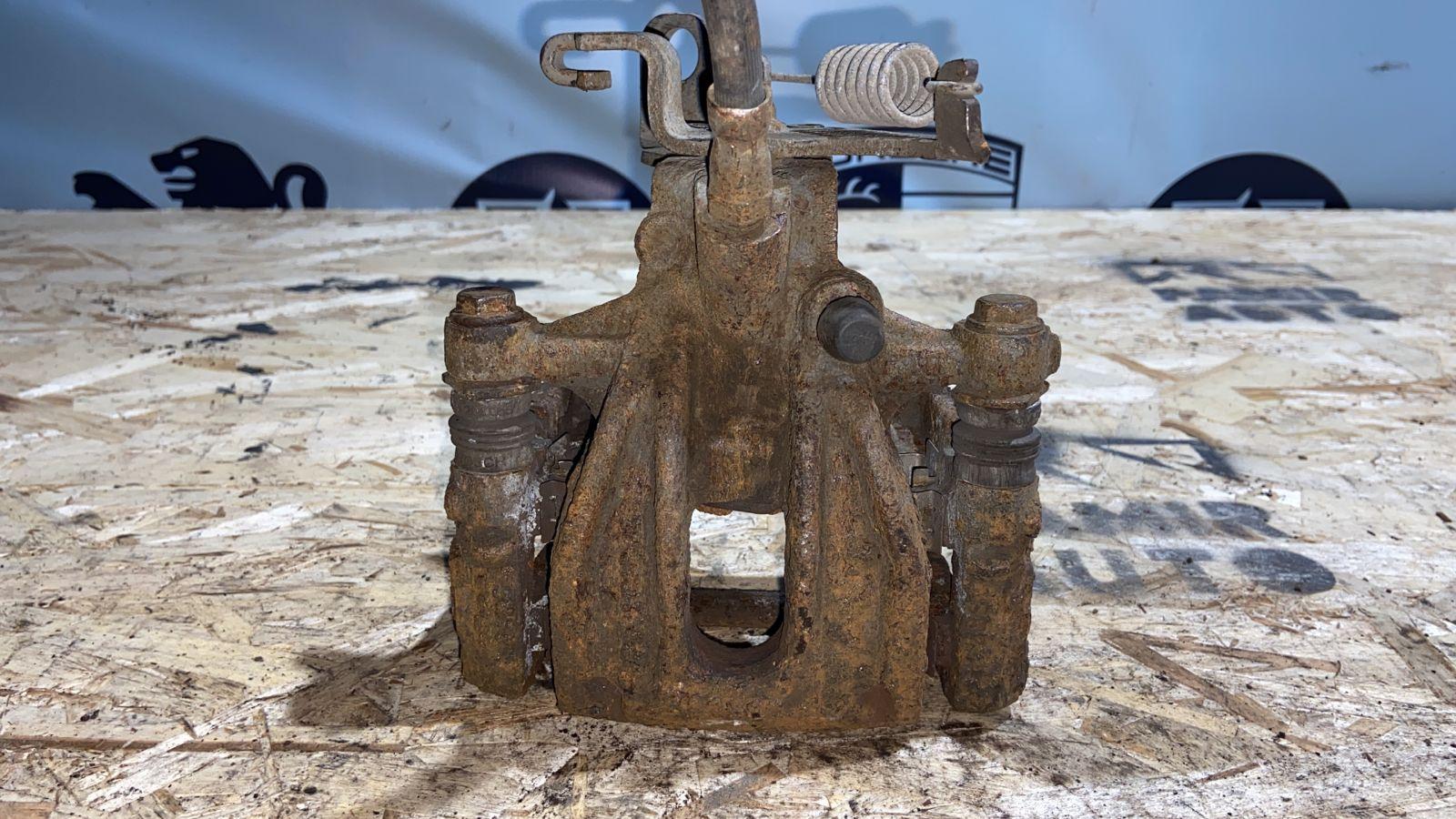 Суппорт задний левый Ford Mondeo/3 2000-2007