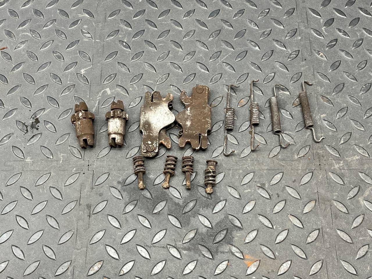 Механизм стояночного тормоза Mercedes M/W164 2005-2011