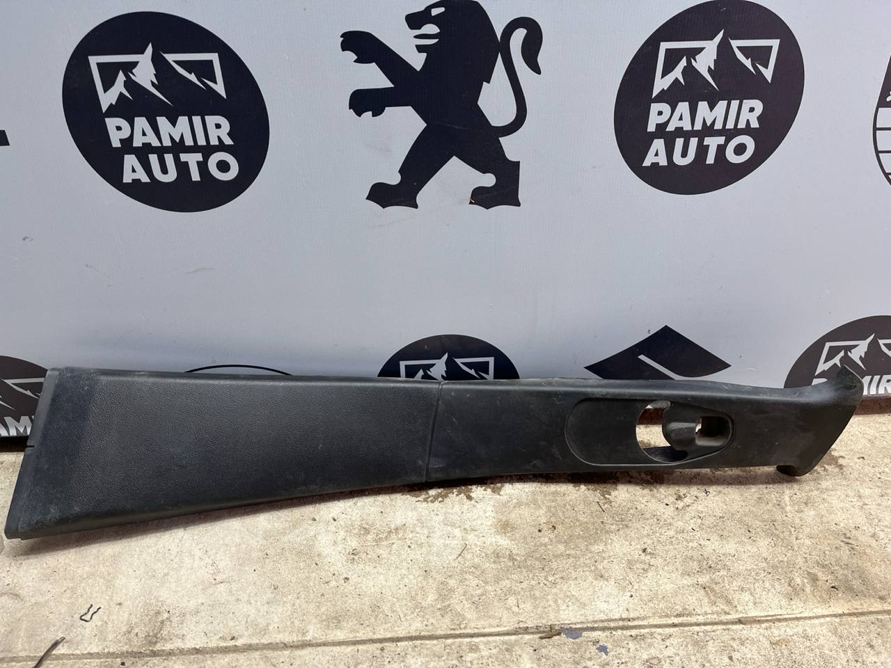 Обшивка стойки средняя левая Land Rover Freelander 1998-2006