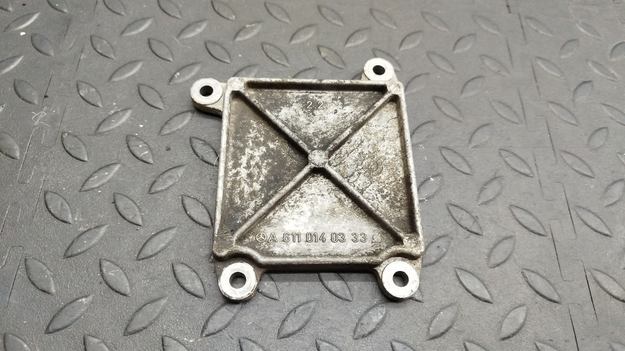 Крышка двигателя Mercedes E/W211 2002-2009