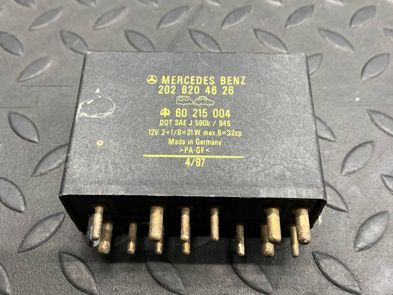 Реле поворотов Mercedes C/W202 1993-2001