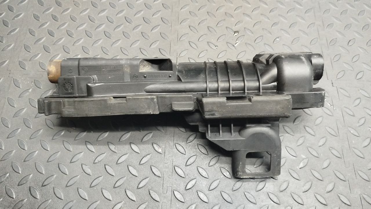 Кронштейн радиатора правый BMW 3/E46 1998-2007