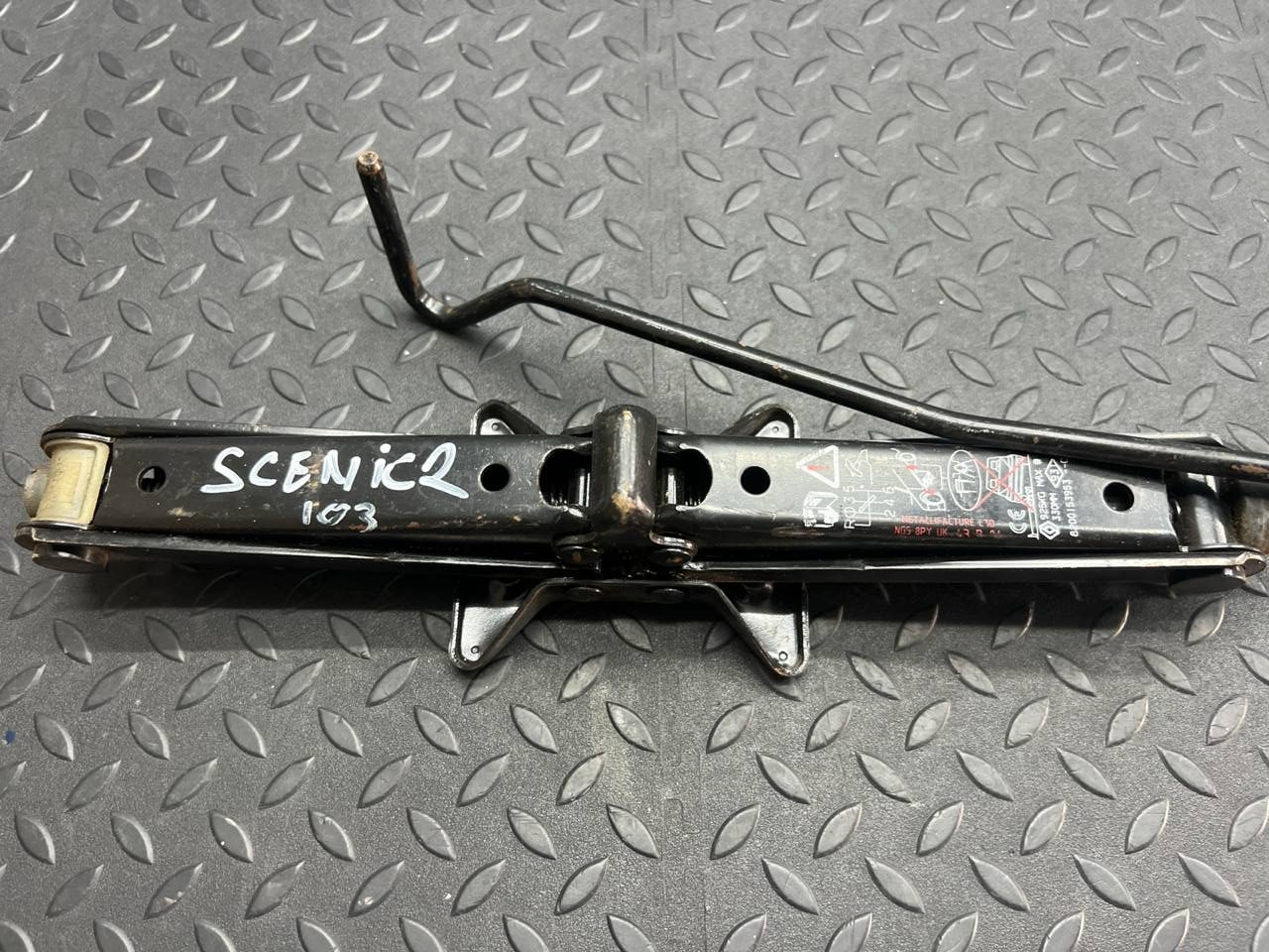 Домкрат Renault  Scenic/2 2003-2009