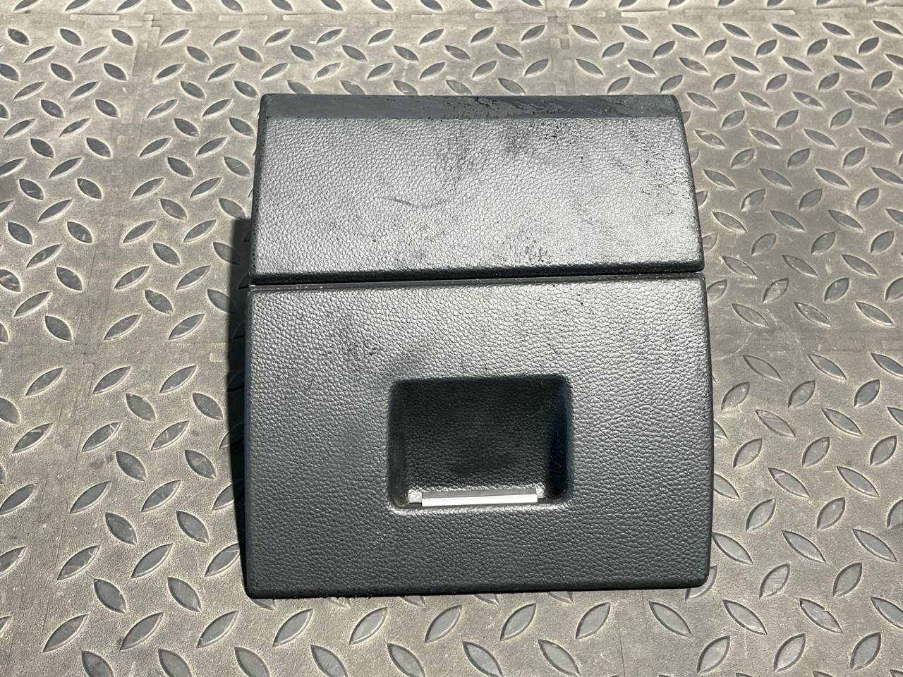 Бардачок BMW 3/E90 2004-2013